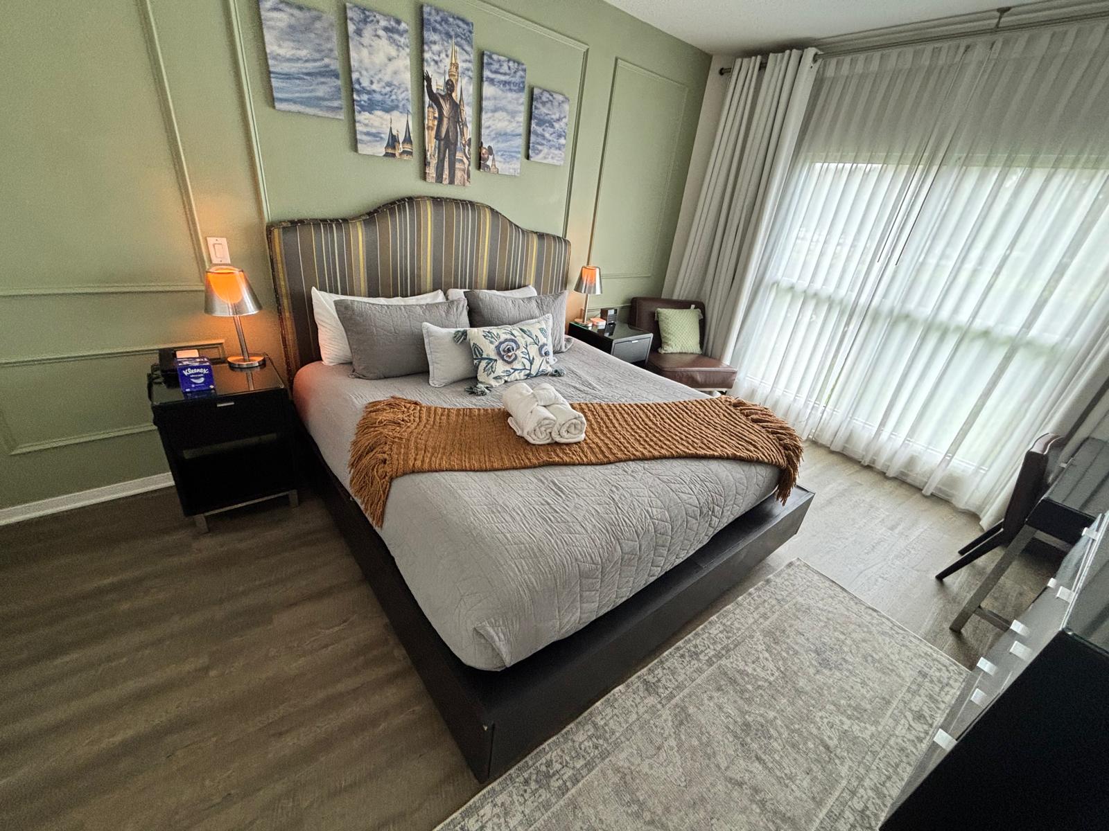Master bedroom after house cleaning in Orlando FL – Topshine